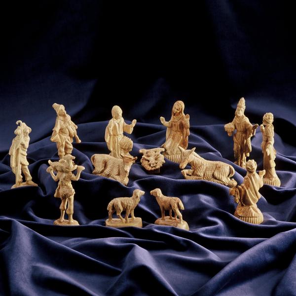 Barocke Krippenfiguren aus Bethlehem. Handgeschnitzt aus Olivenholz